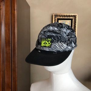 Lrg flat Bill Cap 😎